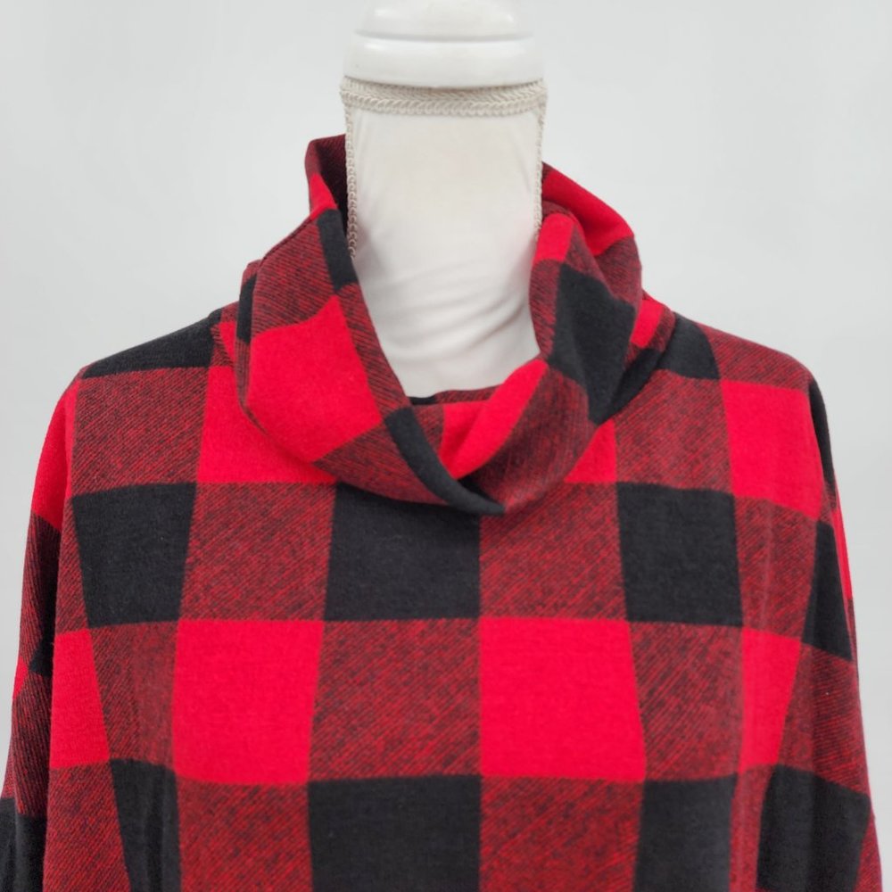 VEVERET Buffalo Plaid Check Turtle Neck Poncho Sweater S, M, L NWT - Picture 8 of 13